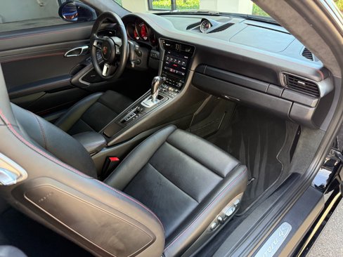Used 2017 Porsche 911 Carrera 4S image 30