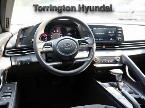 Used 2022 Hyundai Elantra SEL w/ Cargo Package image 16