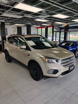 Used 2018 Ford Escape SE w/ SE Sync 3 Package image 3