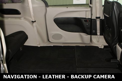 Used 2020 Chrysler Pacifica Touring-L Plus w/ Tire & Wheel Group image 27
