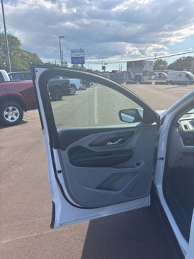 Used 2022 GMC Terrain SLT image 9