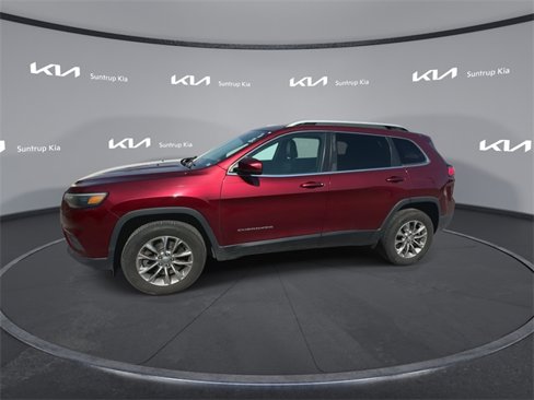 Used 2019 Jeep Cherokee Latitude Plus w/ Comfort/Convenience Group image 9