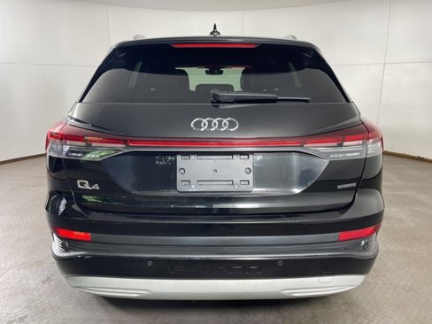 Used 2022 Audi Q4 e-tron Prestige image 6