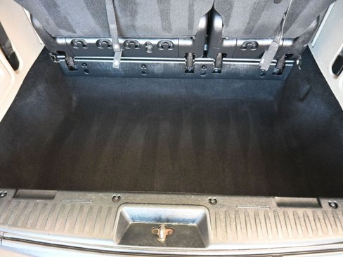 Used 2015 Chrysler Town & Country Touring-L w/ Driver Convenience Group image 61