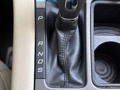 Used 2018 Ford Taurus SE image 18