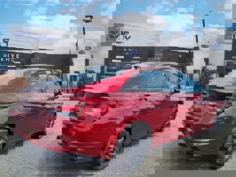 Used 2023 Hyundai Elantra SEL image 3
