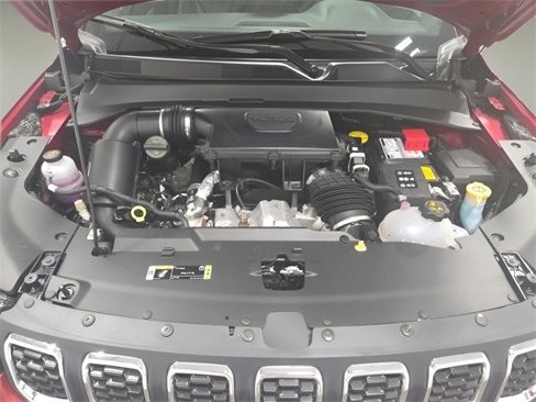 Used 2024 Jeep Compass Latitude image 35