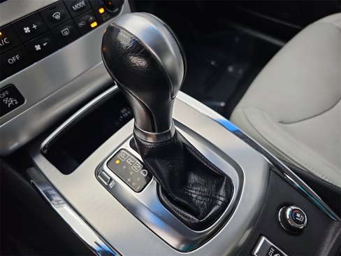 Used 2014 INFINITI Q60 Convertible w/ Sport Package image 30