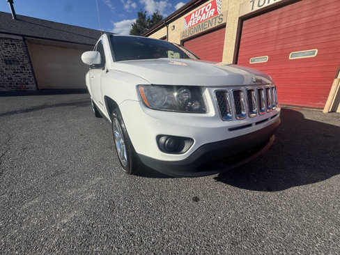 Used 2014 Jeep Compass Latitude image 10