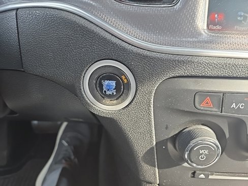 Used 2013 Dodge Charger R/T image 25