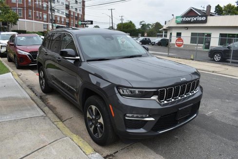 Used 2023 Jeep Grand Cherokee 4WD 4xe image 4