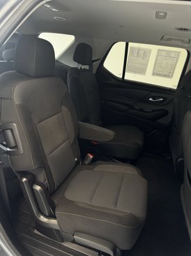 Used 2020 Chevrolet Traverse LT image 22
