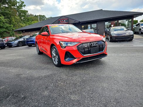 Used 2021 Audi e-tron Premium w/ Black Optic Package image 19