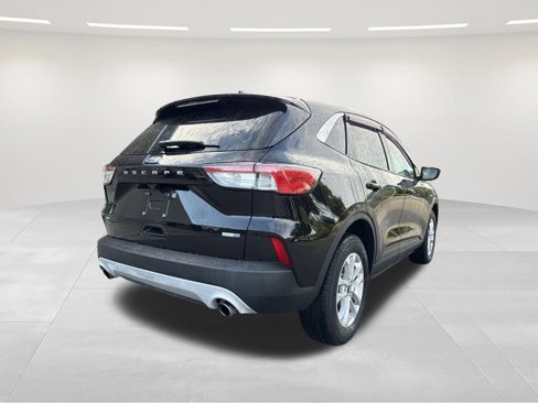 Used 2020 Ford Escape SE image 5