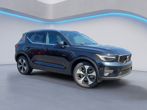 New 2025 Volvo XC40 B5 Core w/ Protection Package Premier image 2