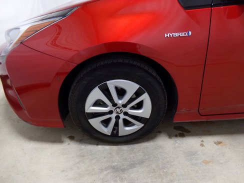 Used 2018 Toyota Prius Two image 31