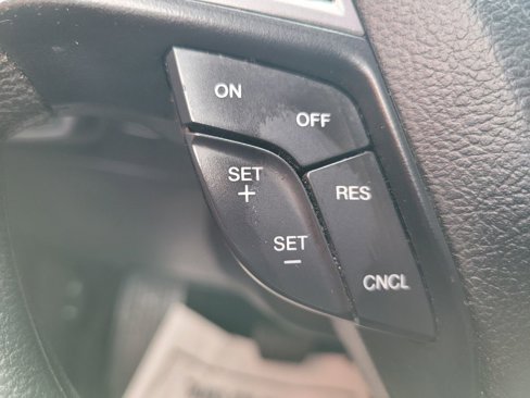 Used 2017 Ford Fusion SE w/ Fusion SE Technology Package image 20