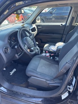 Used 2016 Jeep Patriot Sport w/ Power Value Group image 2