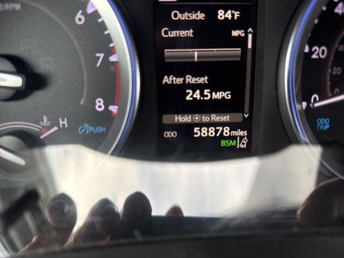 Used 2019 Toyota Highlander XLE image 7