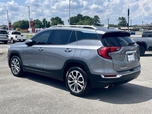 Used 2020 GMC Terrain SLT w/ Preferred Package image 3