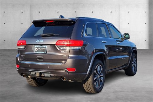Used 2017 Jeep Grand Cherokee Overland image 3