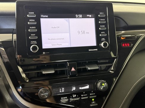 Used 2021 Toyota Camry SE image 19