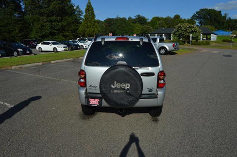 Used 2005 Jeep Liberty Renegade image 10
