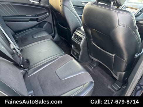 Used 2019 Ford Edge ST image 37