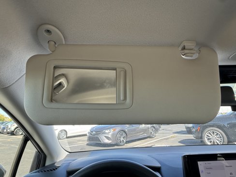Used 2023 Toyota Corolla LE image 28