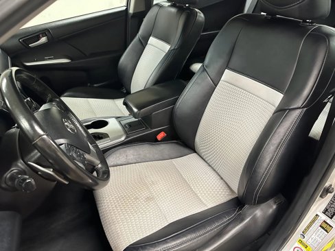 Used 2014 Toyota Camry SE image 15