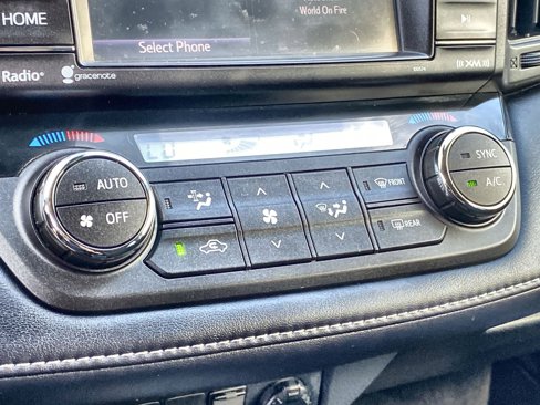 Used 2018 Toyota RAV4 XLE image 33