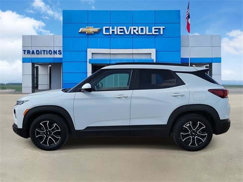 Certified 2023 Chevrolet TrailBlazer ACTIV w/ Sun and Liftgate Package image 5