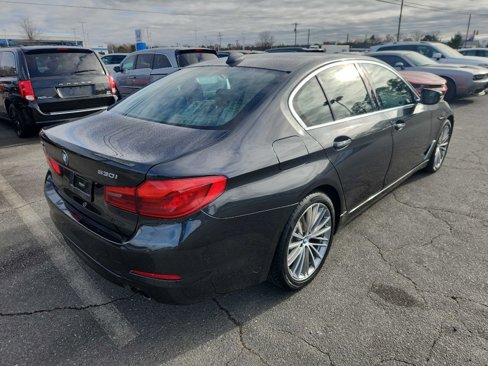 Used 2018 BMW 530i xDrive w/ Premium Package image 7