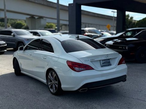Used 2016 Mercedes-Benz CLA 250 image 4