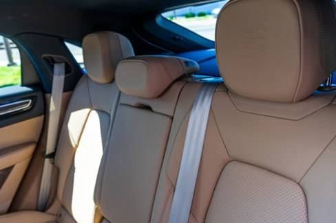 Used 2022 Porsche Cayenne S image 39