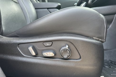 Used 2019 Cadillac XT4 Premium Luxury image 23