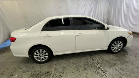 Used 2012 Toyota Corolla LE image 9