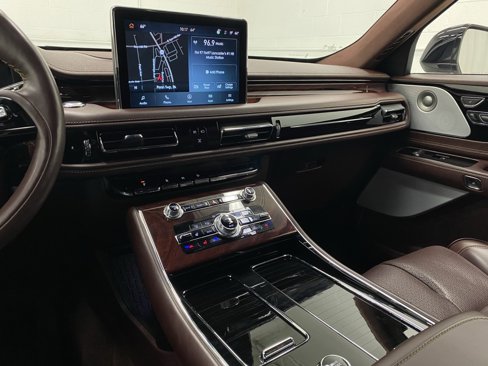 Used 2023 Lincoln Aviator Black Label Grand Touring w/ Class IV Trailer Tow Package image 32