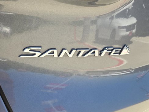 Used 2019 Hyundai Santa Fe SE image 10