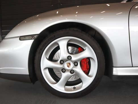Used 2004 Porsche 911 Carrera 4S image 13