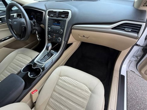 Used 2016 Ford Fusion SE image 31