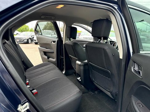 Used 2017 Chevrolet Equinox LT w/ Convenience Package image 29