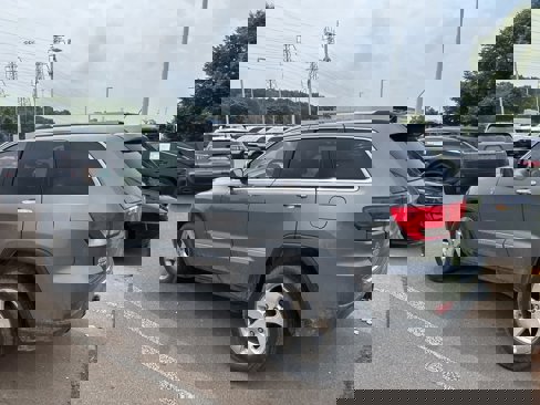 Used 2013 Jeep Grand Cherokee Overland Summit image 15