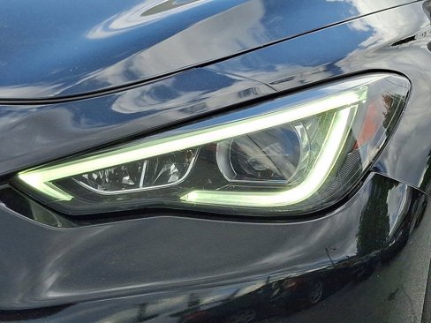 Used 2017 INFINITI Q60 2.0t w/ Moonroof Package image 9