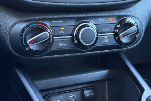 Used 2023 Kia Soul LX w/ LX Technology Package image 23