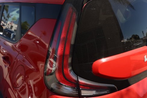 Used 2023 Kia Soul LX w/ LX Technology Package image 7