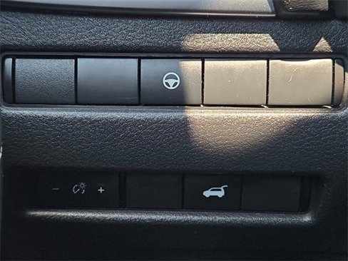 Used 2021 Nissan Rogue SV w/ Premium Package image 28