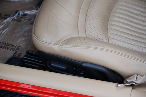 Used 2000 Chevrolet Corvette Convertible w/ Performance Handling Pkg image 15