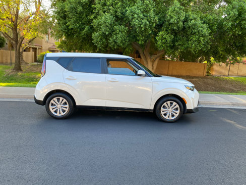 Used 2023 Kia Soul LX image 10