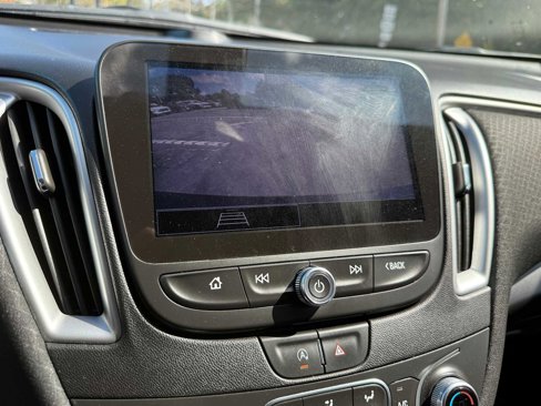 Used 2022 Chevrolet Malibu LT image 49